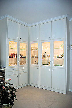 Wohnzimmerschrank